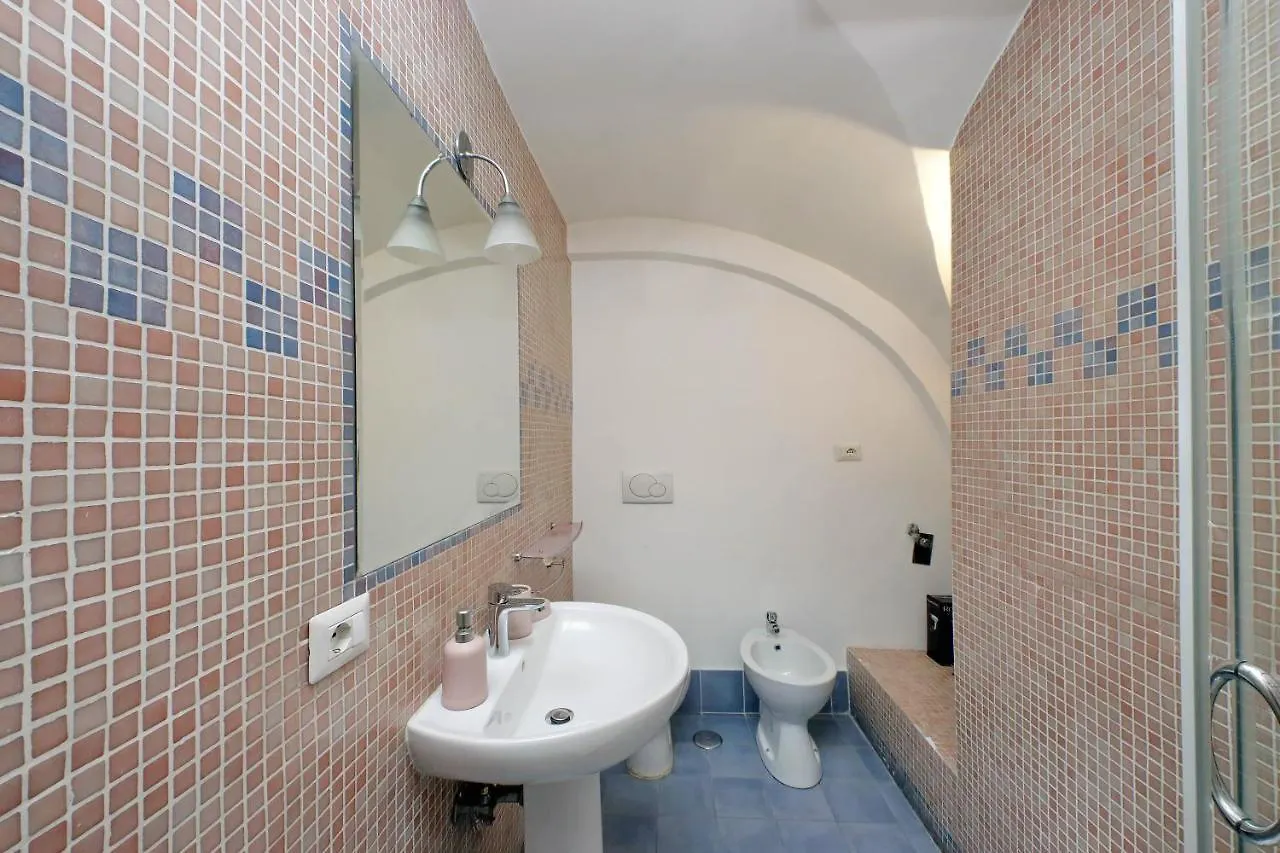 Colosseo Family Apartment Capo D'Africa Ac/Wifi Rome Italy